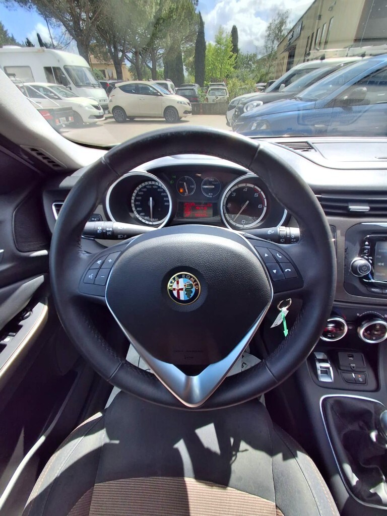 ALFA ROMEO Giulietta (2010-21) Giulietta 1.6 JTDm-2 105 CV Distinctive