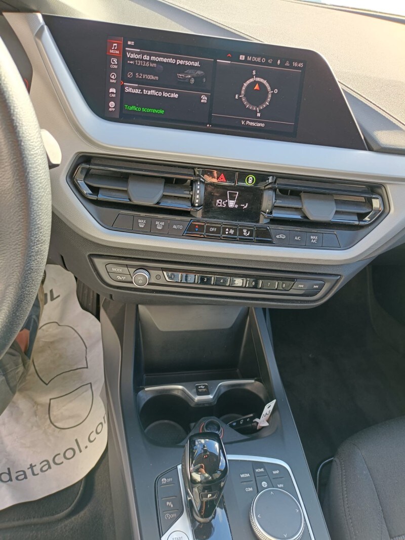 BMW Serie 1       (F40) 116d 5p. Business Advantage