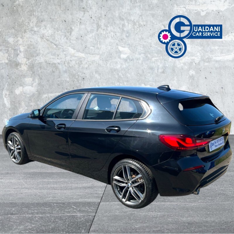 BMW Serie 1       (F40) 116d 5p. Business Advantage