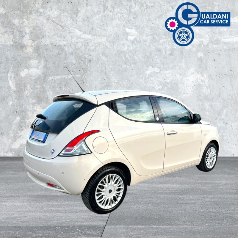 LANCIA Ypsilon 3ª serie Ypsilon 1.2 69 CV 5 porte GPL Ecochic Gold
