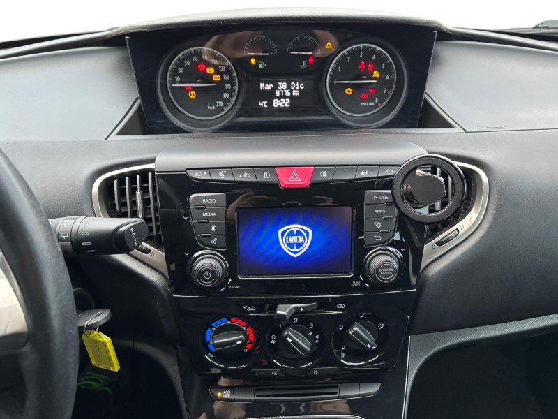 LANCIA Ypsilon 3ª serie Ypsilon 1.2 69 CV 5 porte Gold