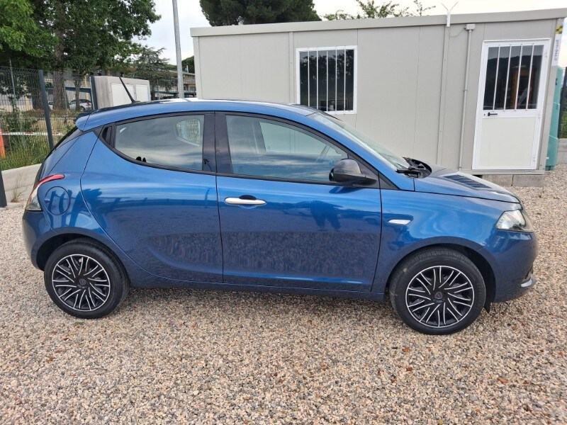 LANCIA Ypsilon 3ª serie Ypsilon 1.0 FireFly 5 porte S&S Hybrid Gold