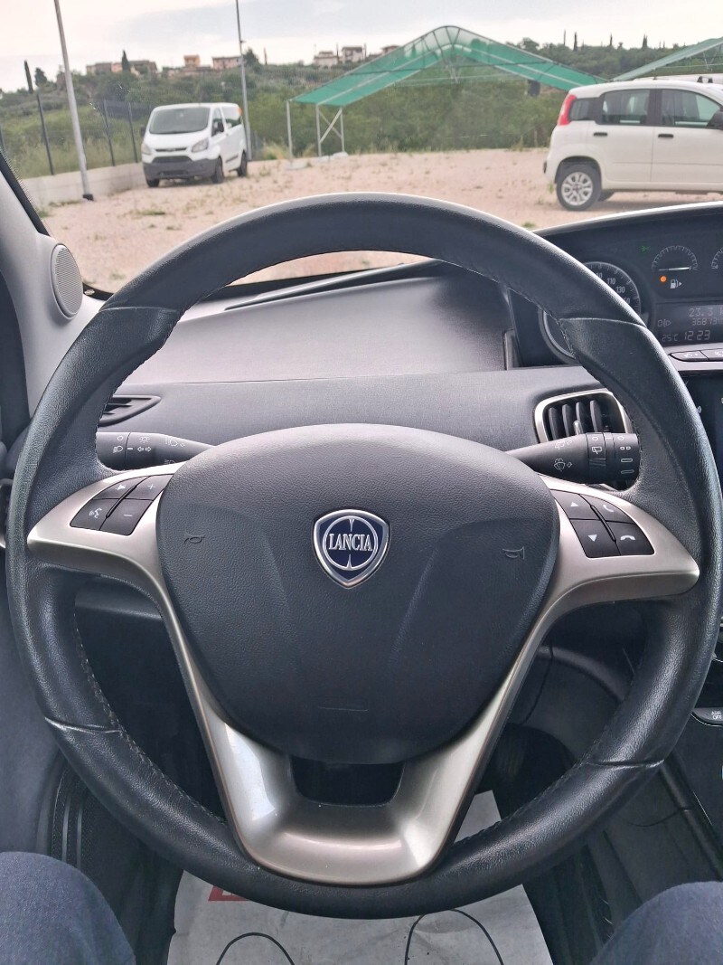 LANCIA Ypsilon 3ª serie Ypsilon 1.0 FireFly 5 porte S&S Hybrid Gold