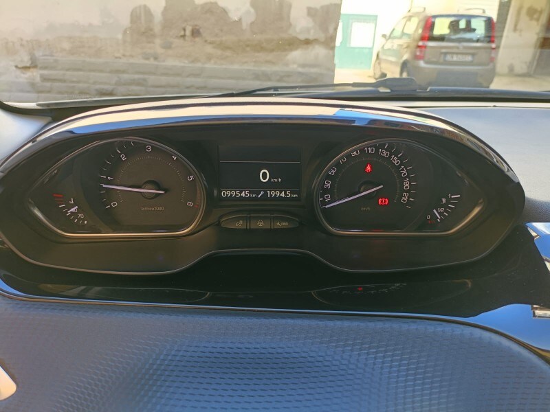 PEUGEOT 2008 1° serie 1.6 e-HDi 92 CV Stop&Start Allure